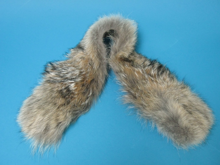 L24 Coyote Fur Collar 3x24 781-3x24